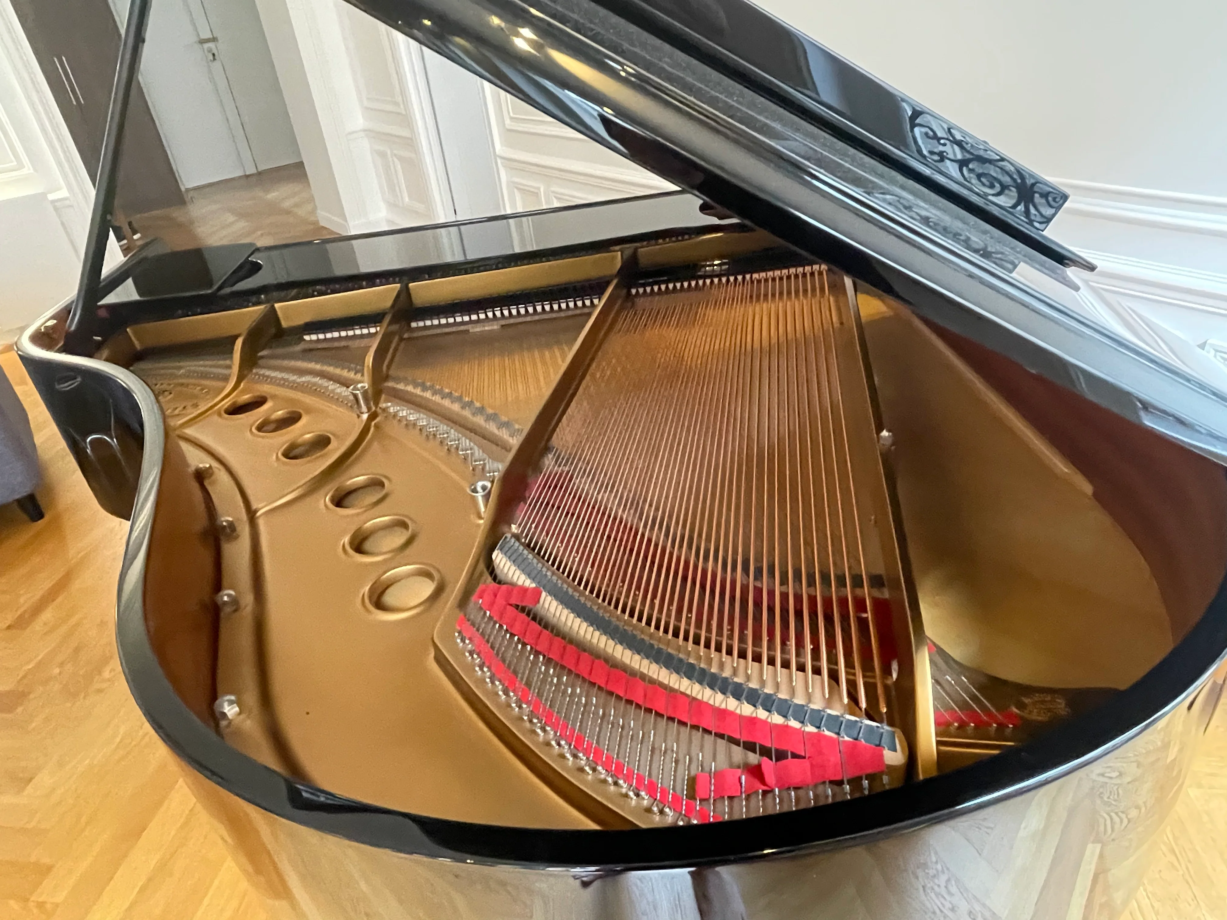 1995 Hamburg Steinway Model M Piano | High Gloss |  Paris, France - Image 3